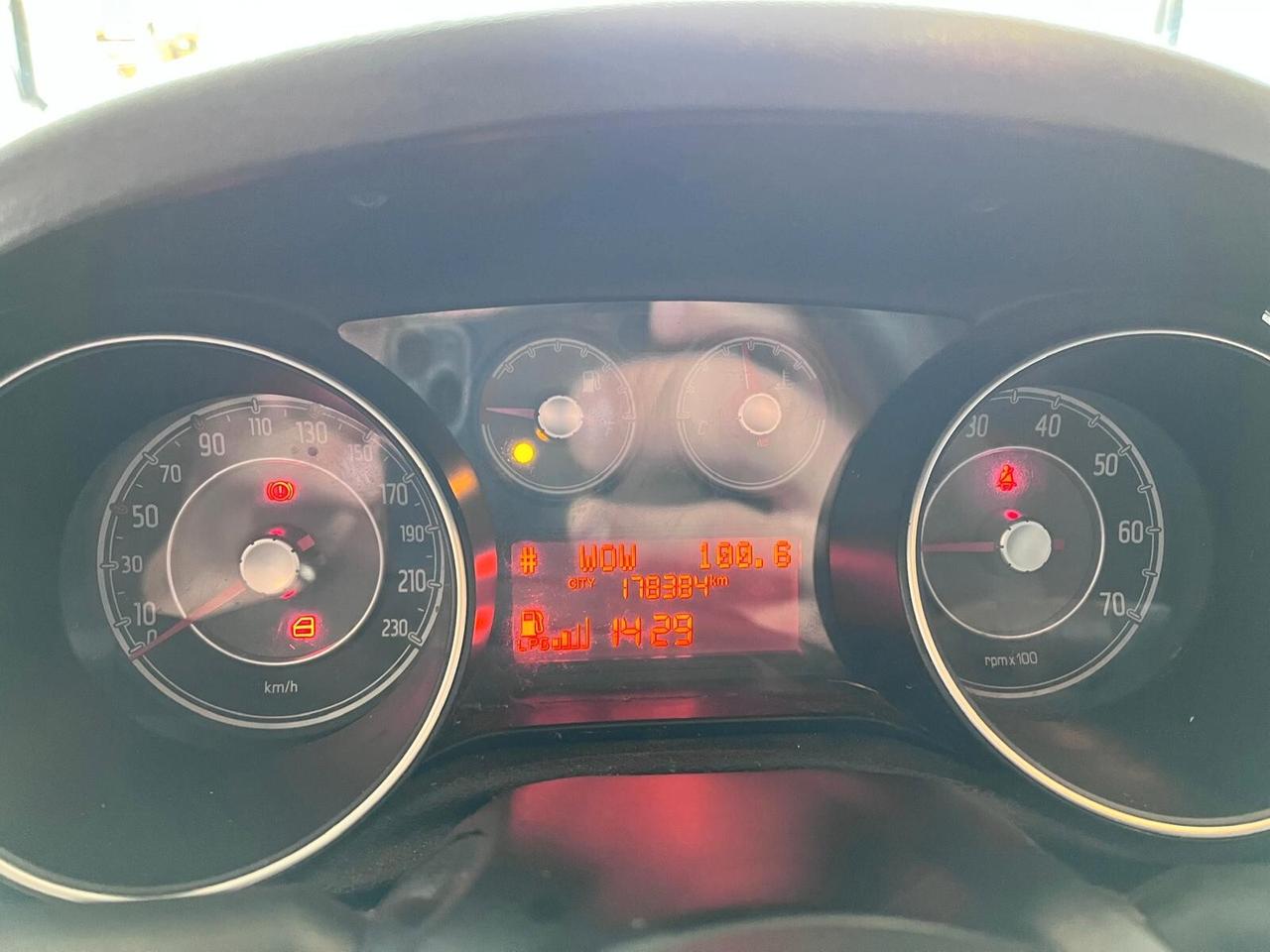 Fiat Punto 1.4 8V 3 porte Easypower Virgin Radio GPL