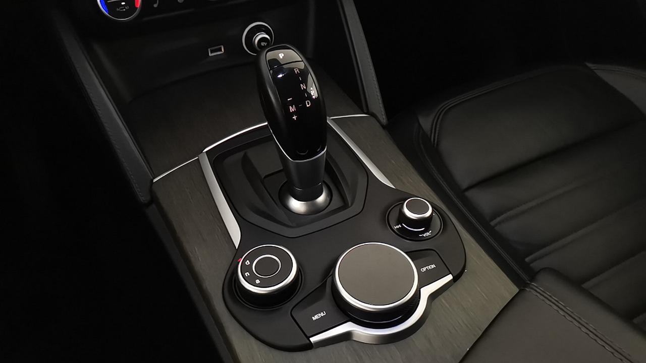 ALFA ROMEO Stelvio 2017 - Stelvio 2.2 t Executive Q4 210cv auto