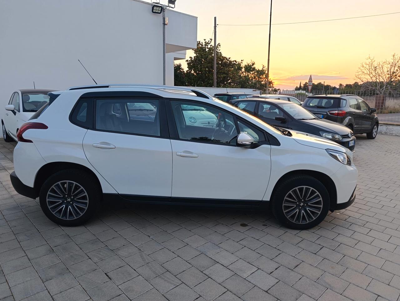 Peugeot 2008 BlueHDi 120 S&S Black Matt