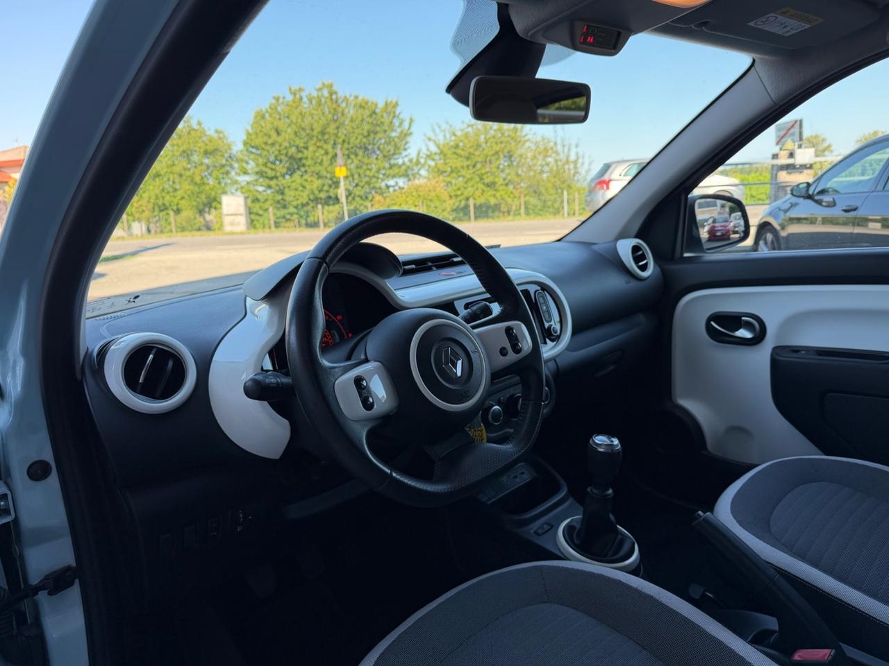 Renault Twingo 1.0 benzina Neopatentati