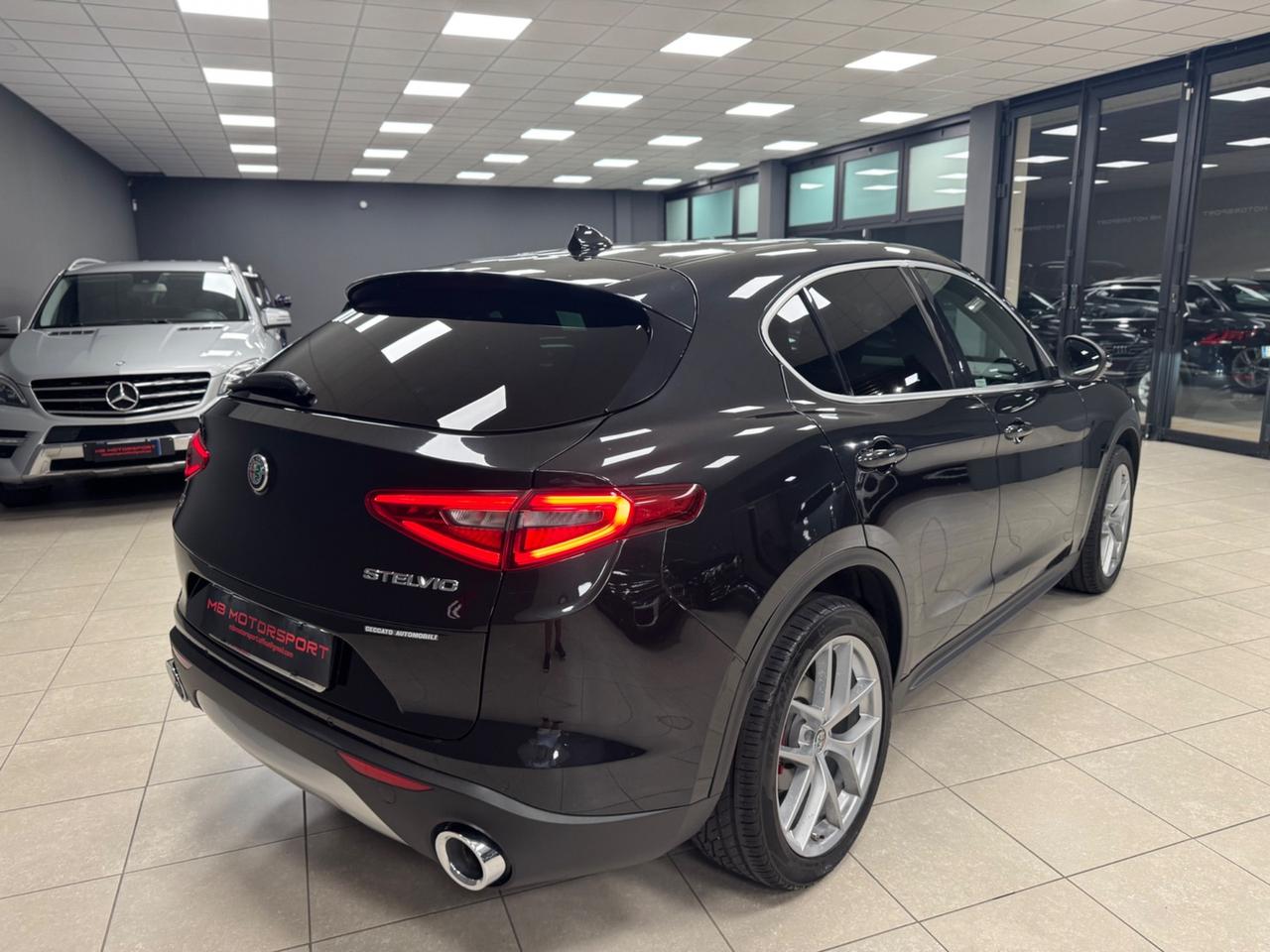Alfa Romeo Stelvio 2.2 Turbodiesel 210 CV AT8 Q4 Executive