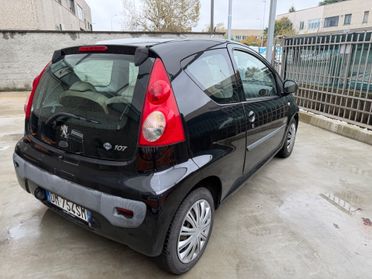 Peugeot 107 1.0 benzina euro4 68CV neopatentati