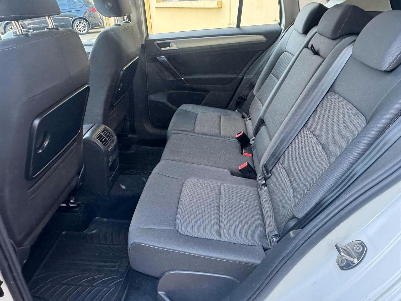 Volkswagen Golf Sportsvan Variant 1.4 TGI DSG Highline BlueMotion