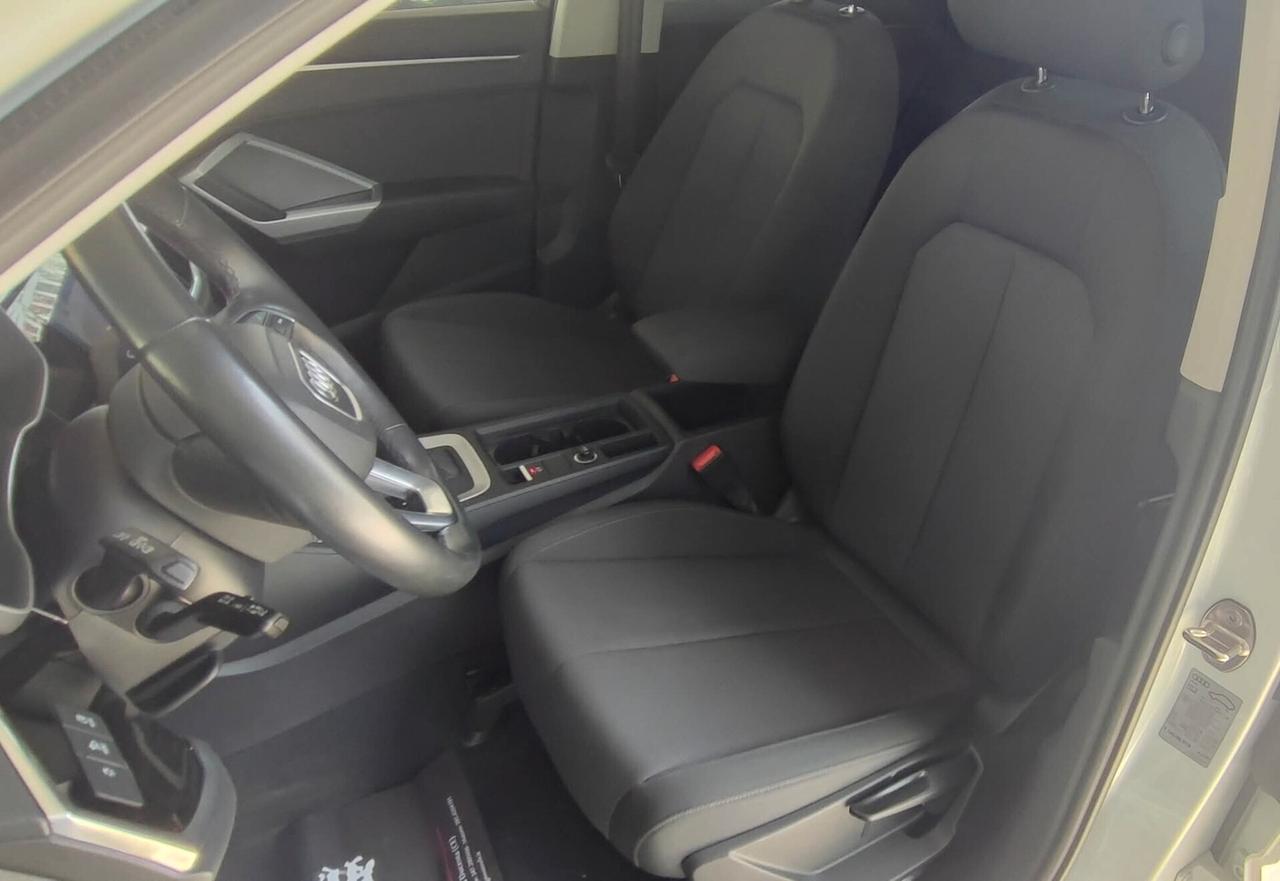 Audi Q3 35 Sportback TDI italiana 2023