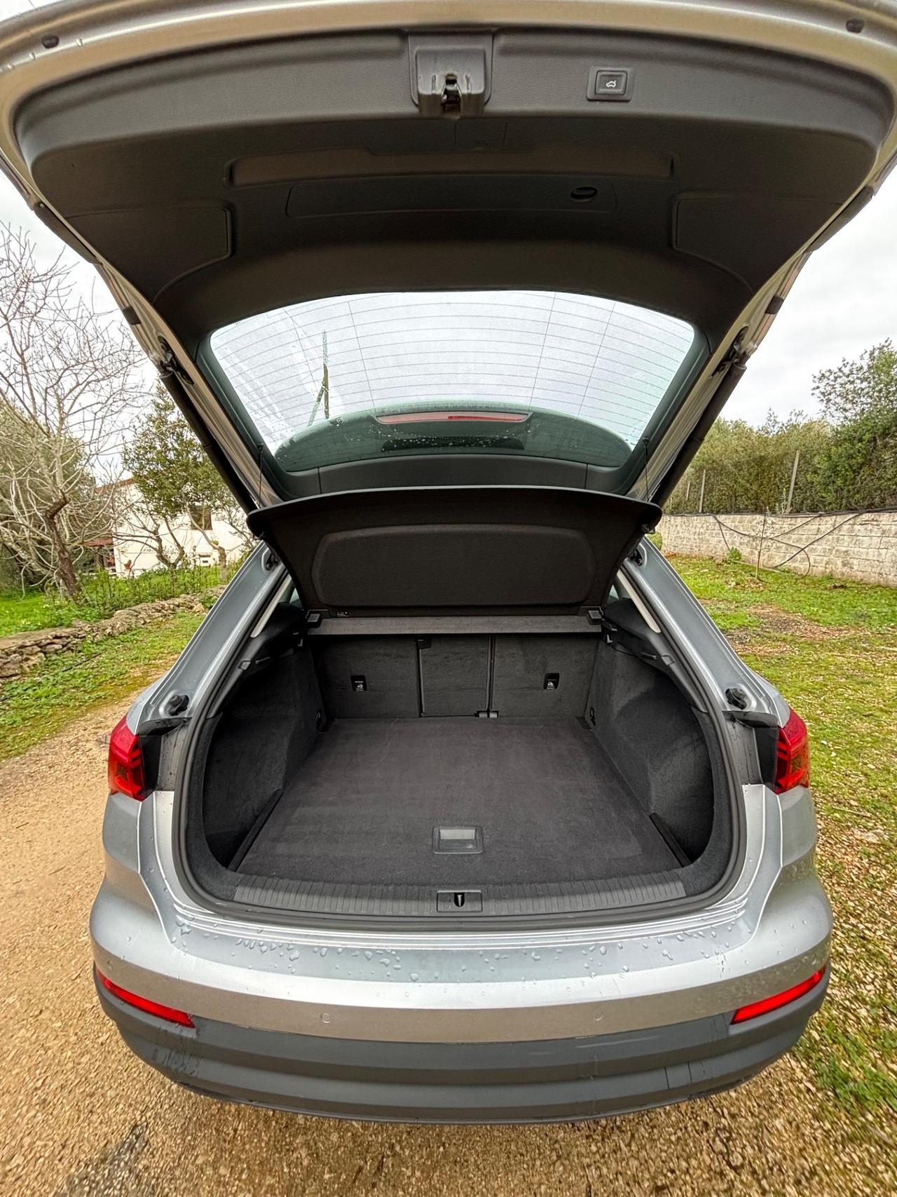 Audi Q3 40 TDI quattro S tronic Business Advanced