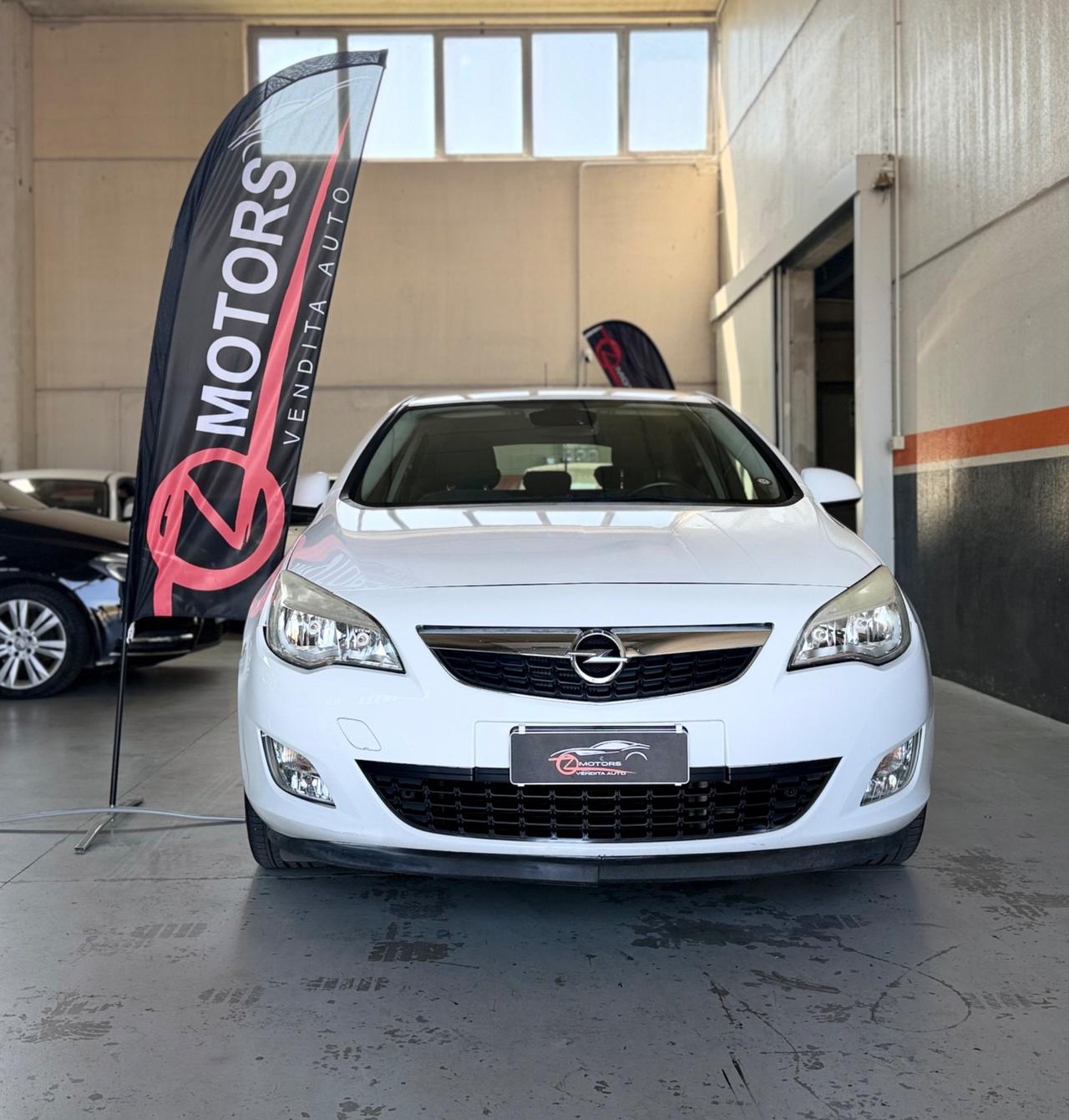 Opel Astra 1.4 Turbo 140CV 5 porte Cosmo NEOPATENTATI