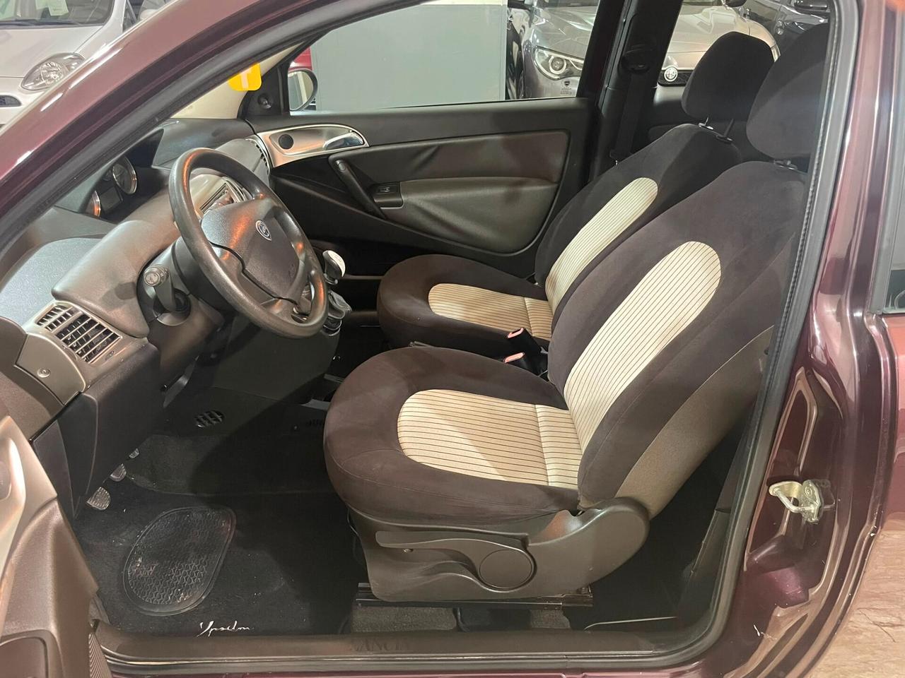Lancia Ypsilon 1.2 Modamilano