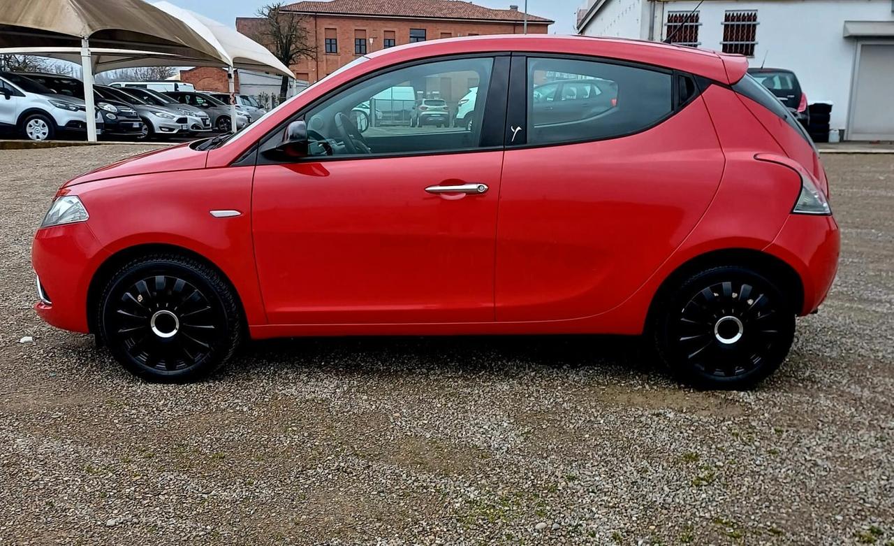 Lancia Ypsilon 1.2 69 CV 5 porte Platinum