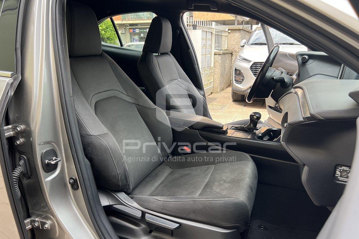 LEXUS UX Hybrid Executive