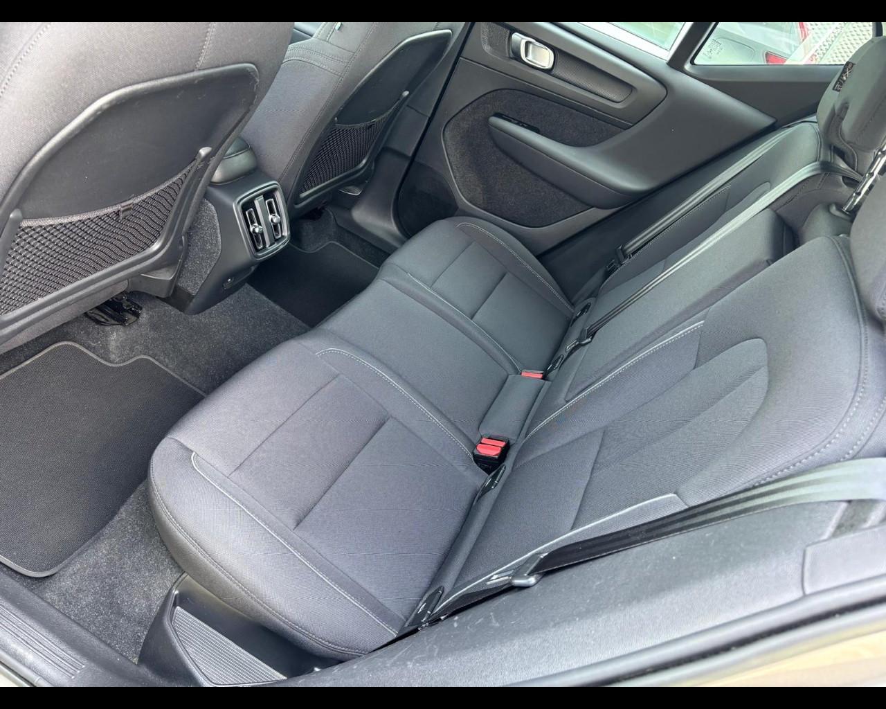 VOLVO XC40 N1 - XC40 N1 1.5 T2 Momentum geartronic AUTOCARRO