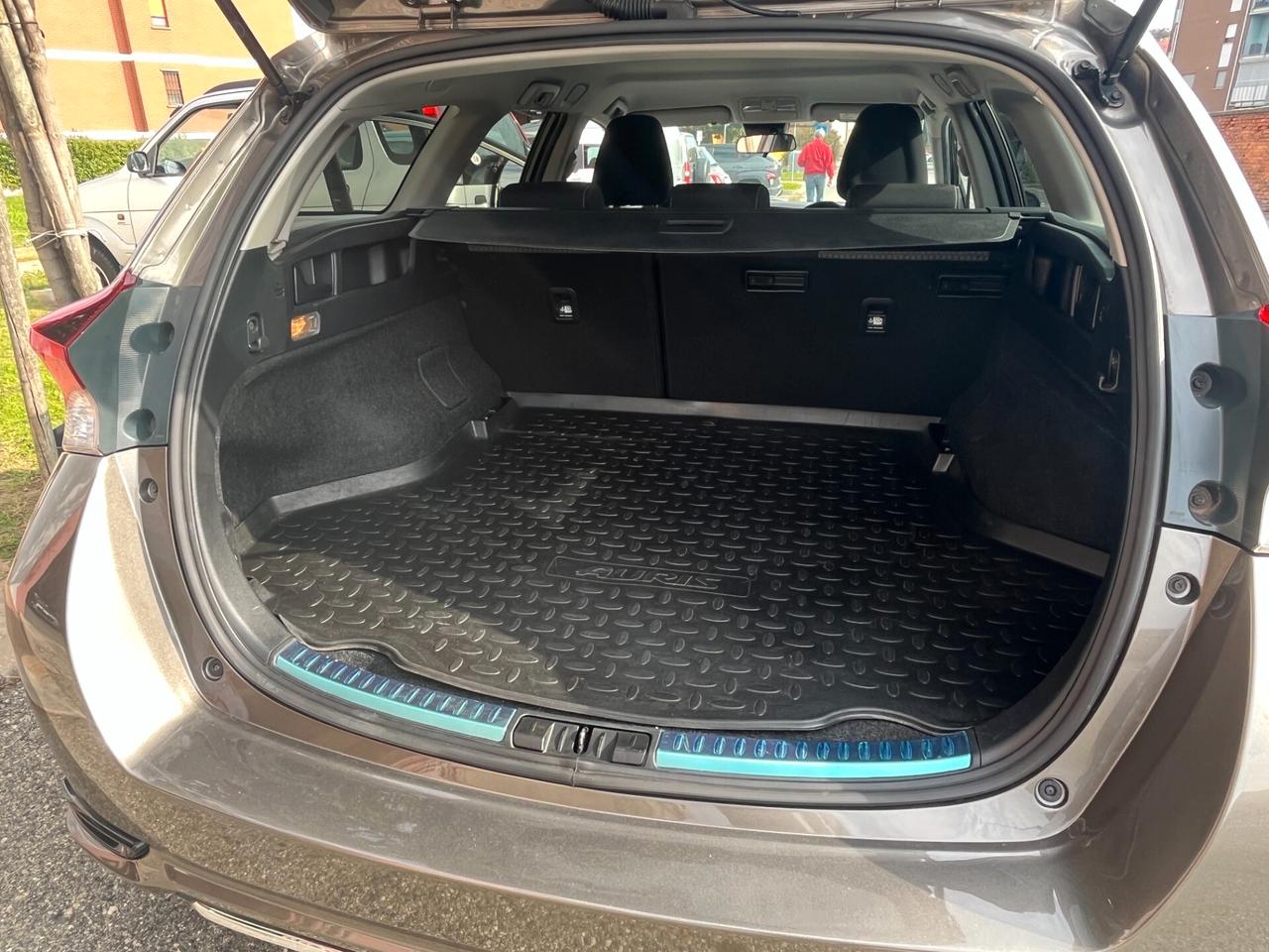 Toyota Auris Touring Sports 1.8 Hybrid - 32.000 km