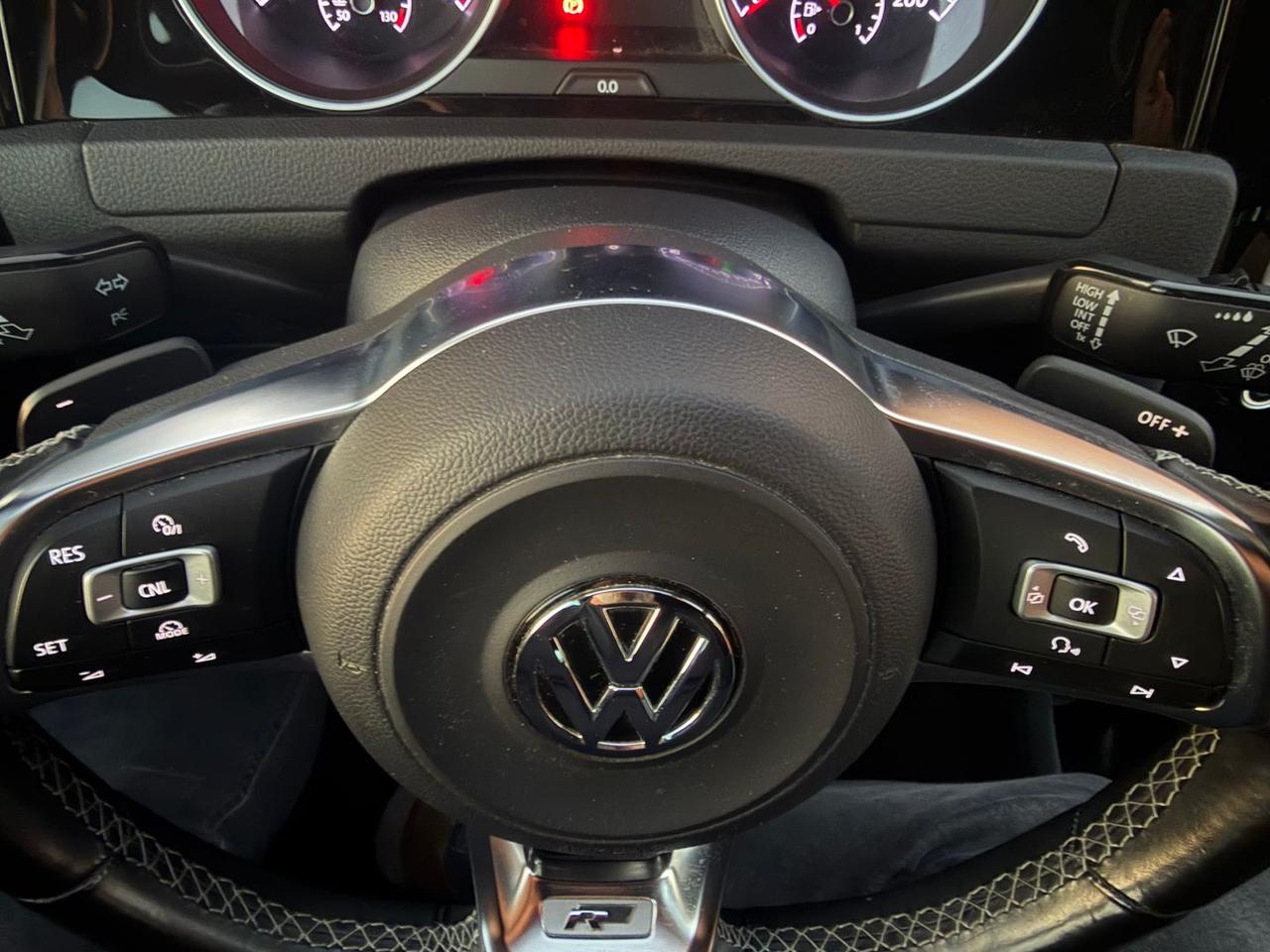 Volkswagen Golf 1.4 TSI BlueMotion R-Line #50735
