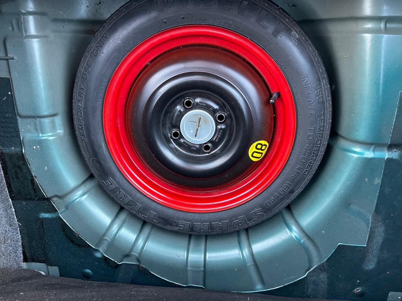 Ford Focus 1.6i benzina uni prop