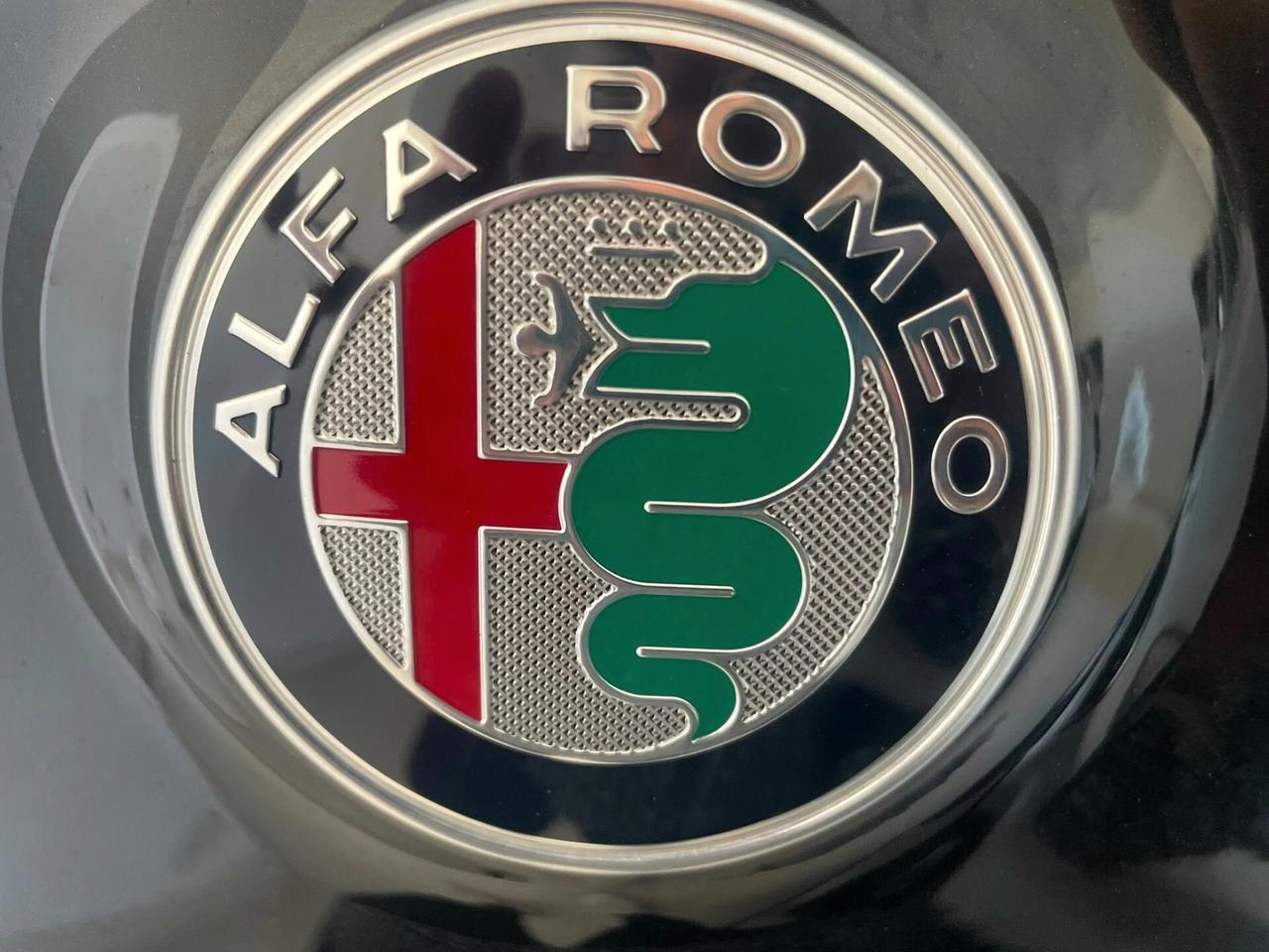 Alfa Romeo Stelvio 2.2 Turbodiesel 160 CV AT8 RWD Super Business