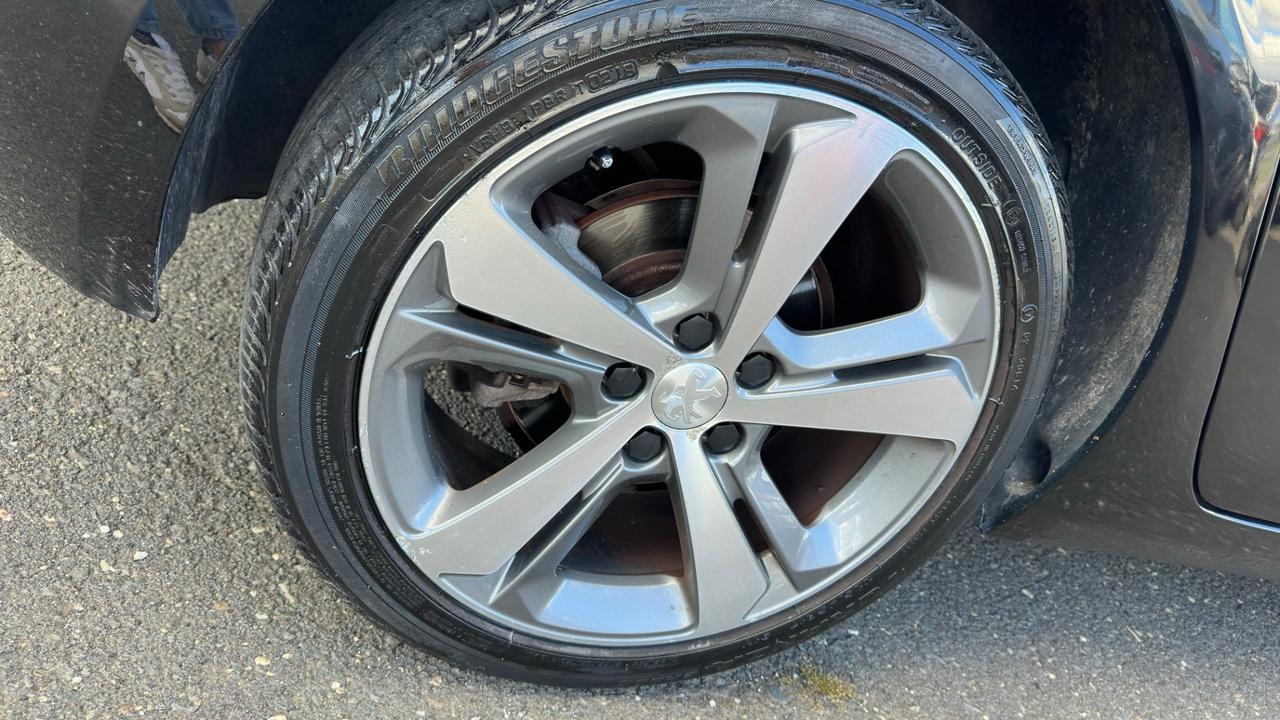 Peugeot 308 BlueHDi 130 S&S Allure