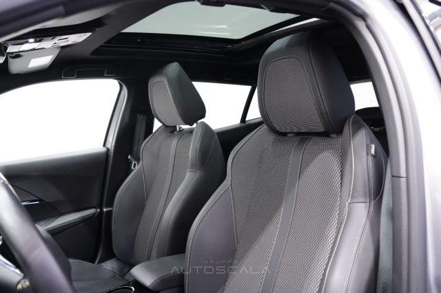 PEUGEOT 2008 Hybrid 136 e-DCS6 GT #Tetto
