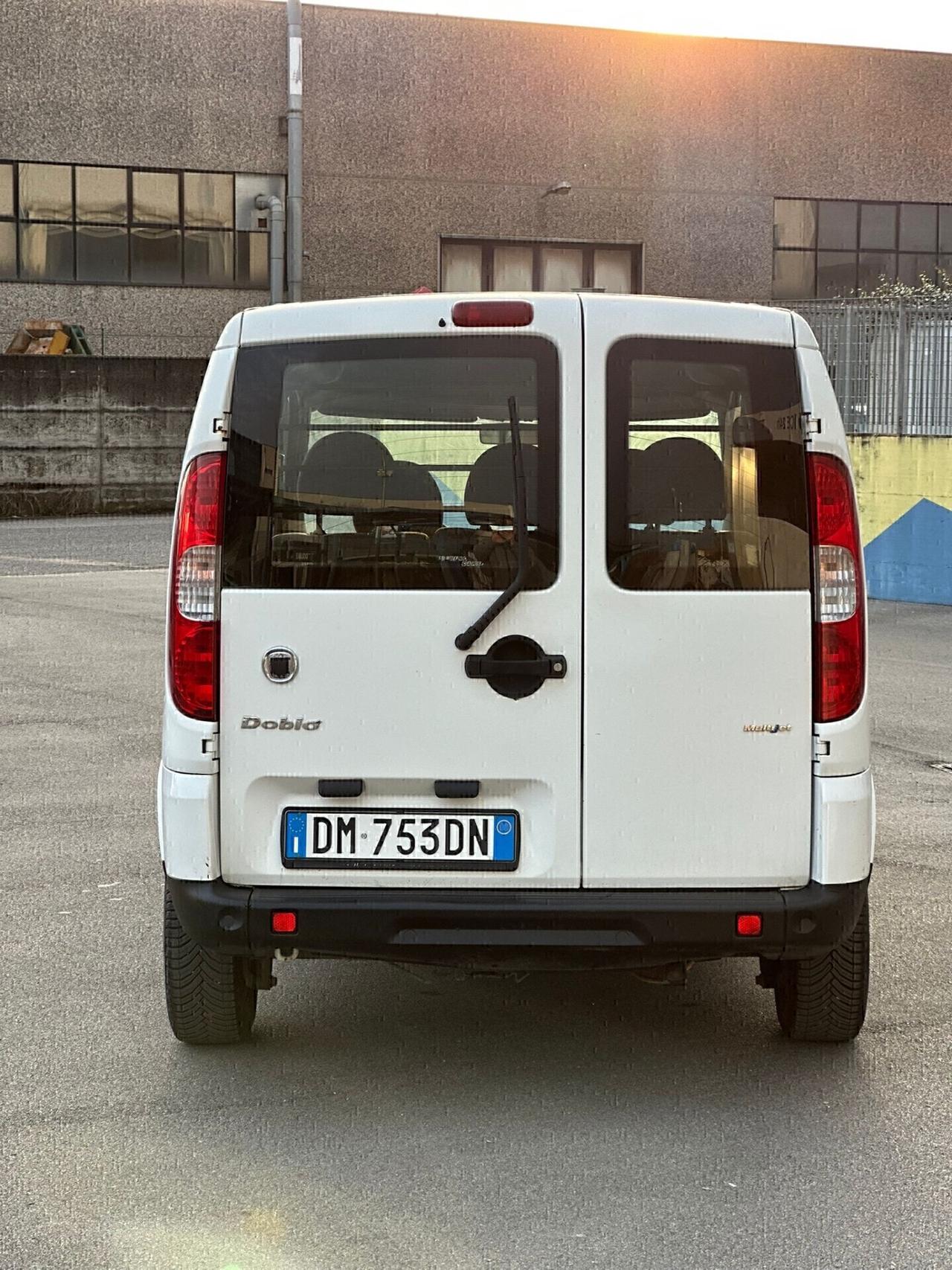 Fiat doblo 5 posti anno 2008 autocarro