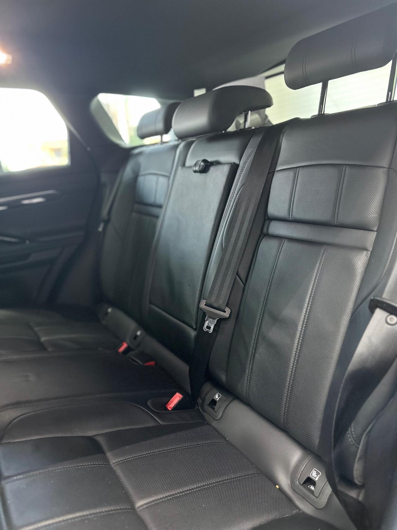 Range Rover Evoque 2.0D I4 204 CV R-Dynamic TOTAL BLACK