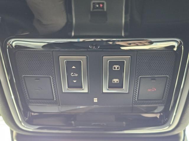 Land Rover Range Rover Velar Dynamic SE Tetto C.21 Navi ACC BlackPack