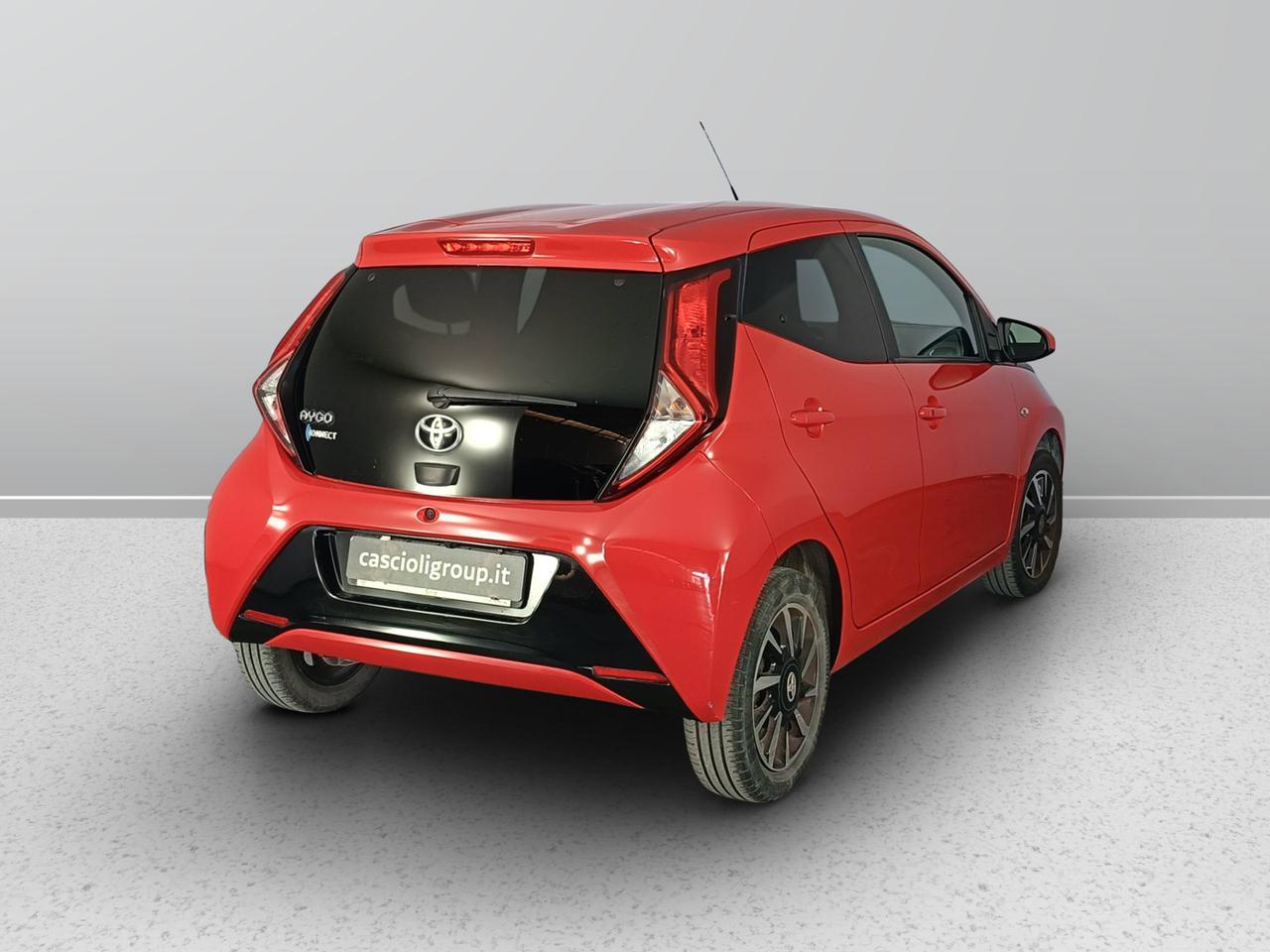 TOYOTA Aygo II 2018 5p - Aygo 5p 1.0 x-play 72cv