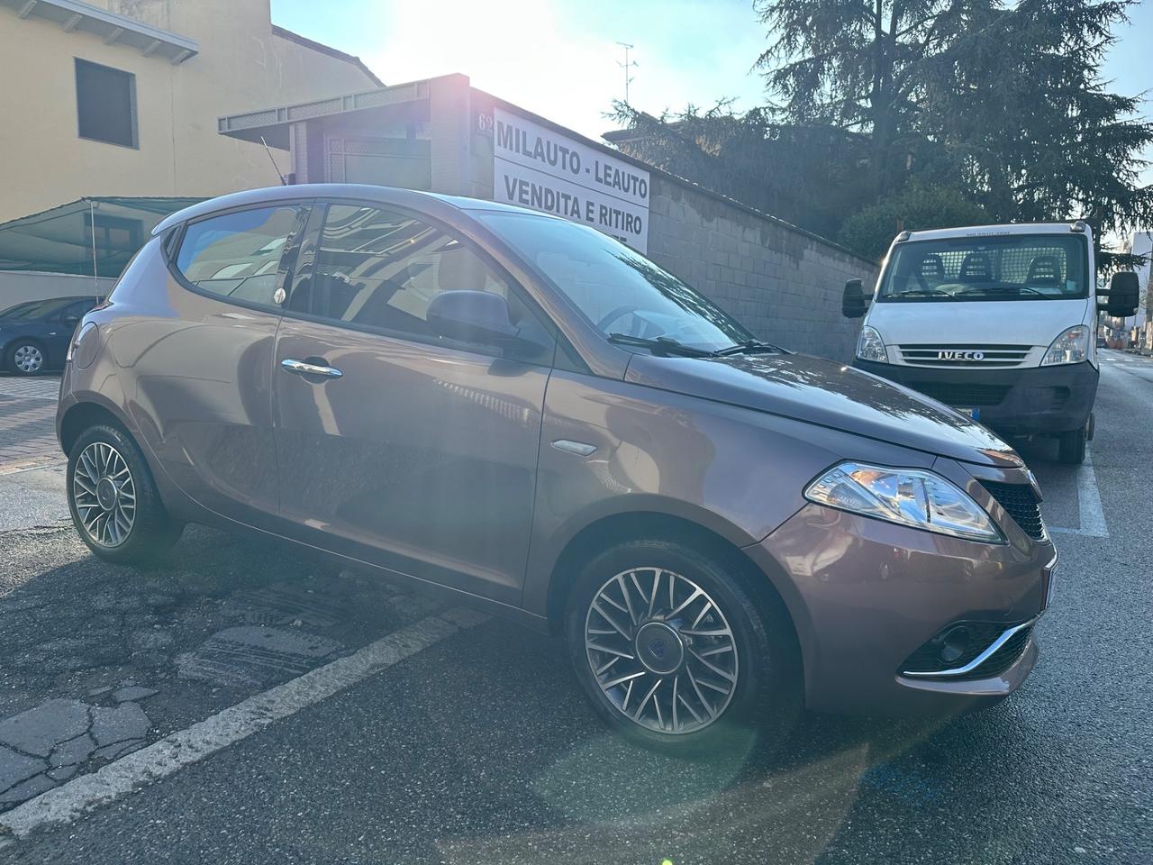 Lancia Ypsilon 1.2 69 CV GPL euro 6 - ok neopatentati