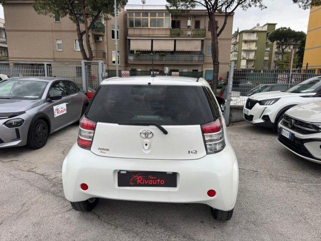 TOYOTA iQ 1.0 Sol