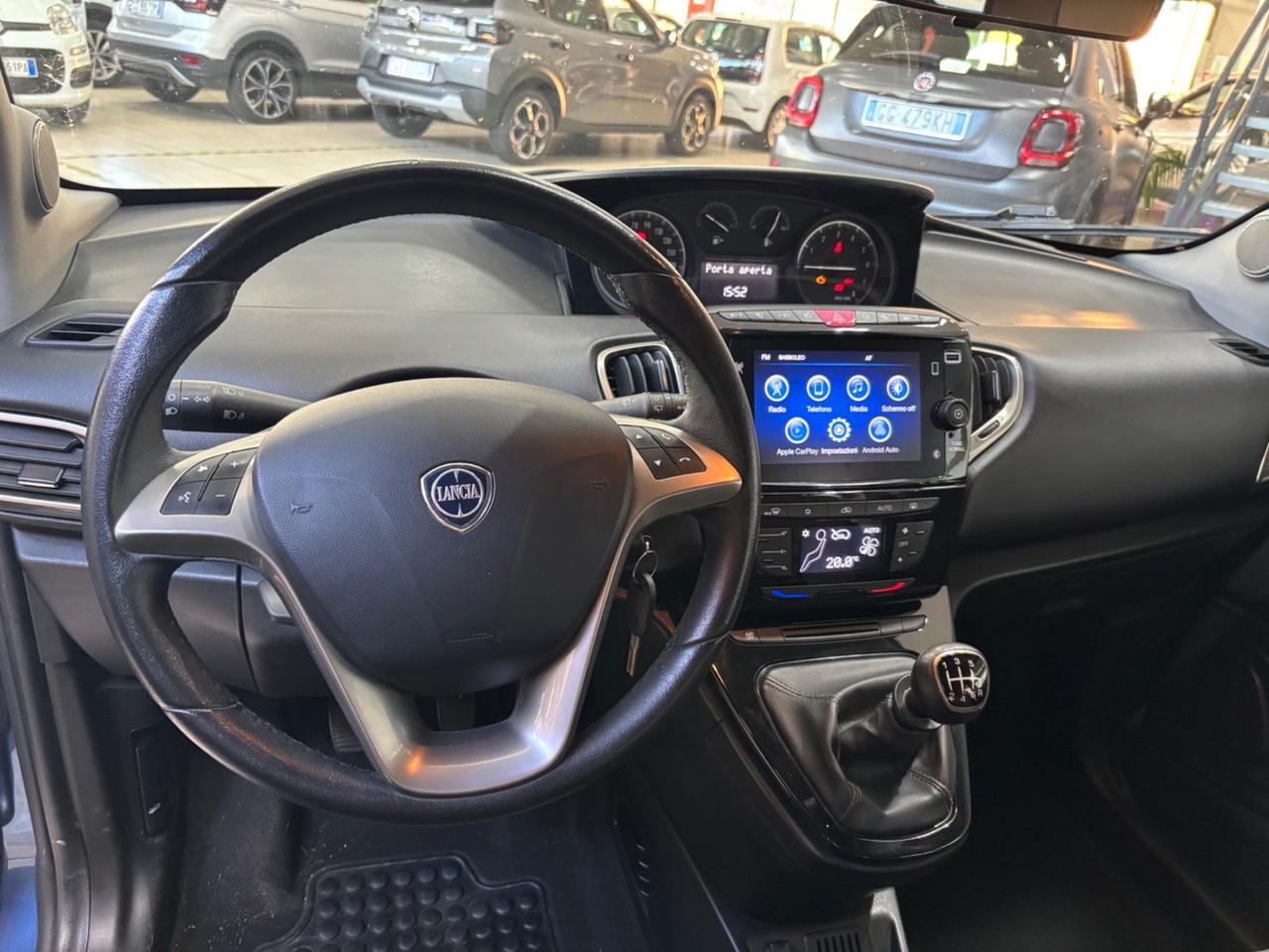 Lancia Ypsilon 1.0 FireFly 5 porte S&S Hybrid Ecochic Gold