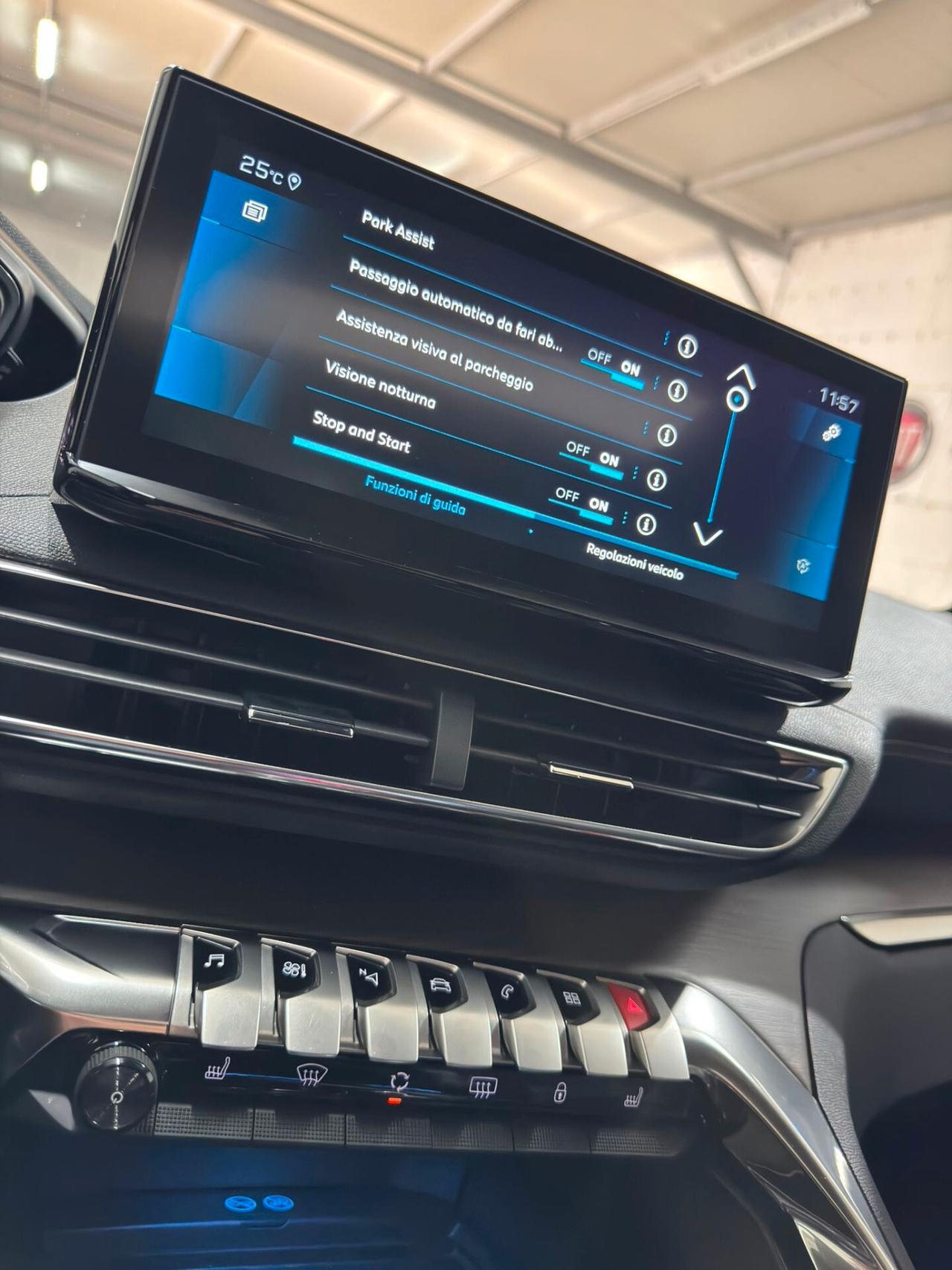 Peugeot 3008 BlueHDi 130 S&S EAT8 Active Pack