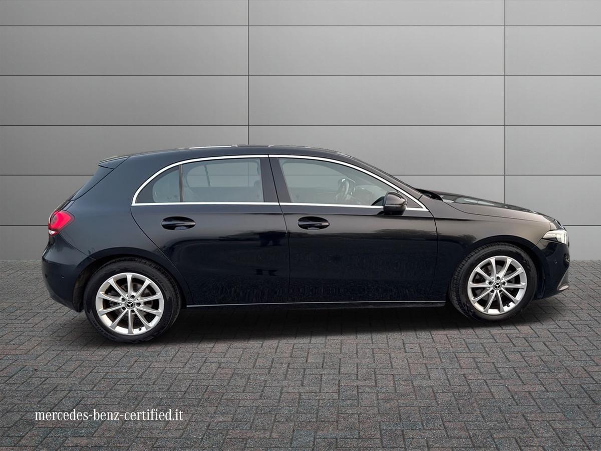 Mercedes-Benz Classe A - W177 2018 - A 180 d Sport auto