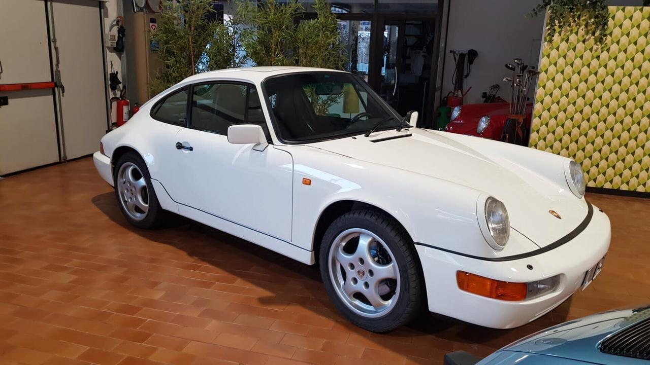 964 911 Porsche Carrera 4 Book Service ASI restaurata