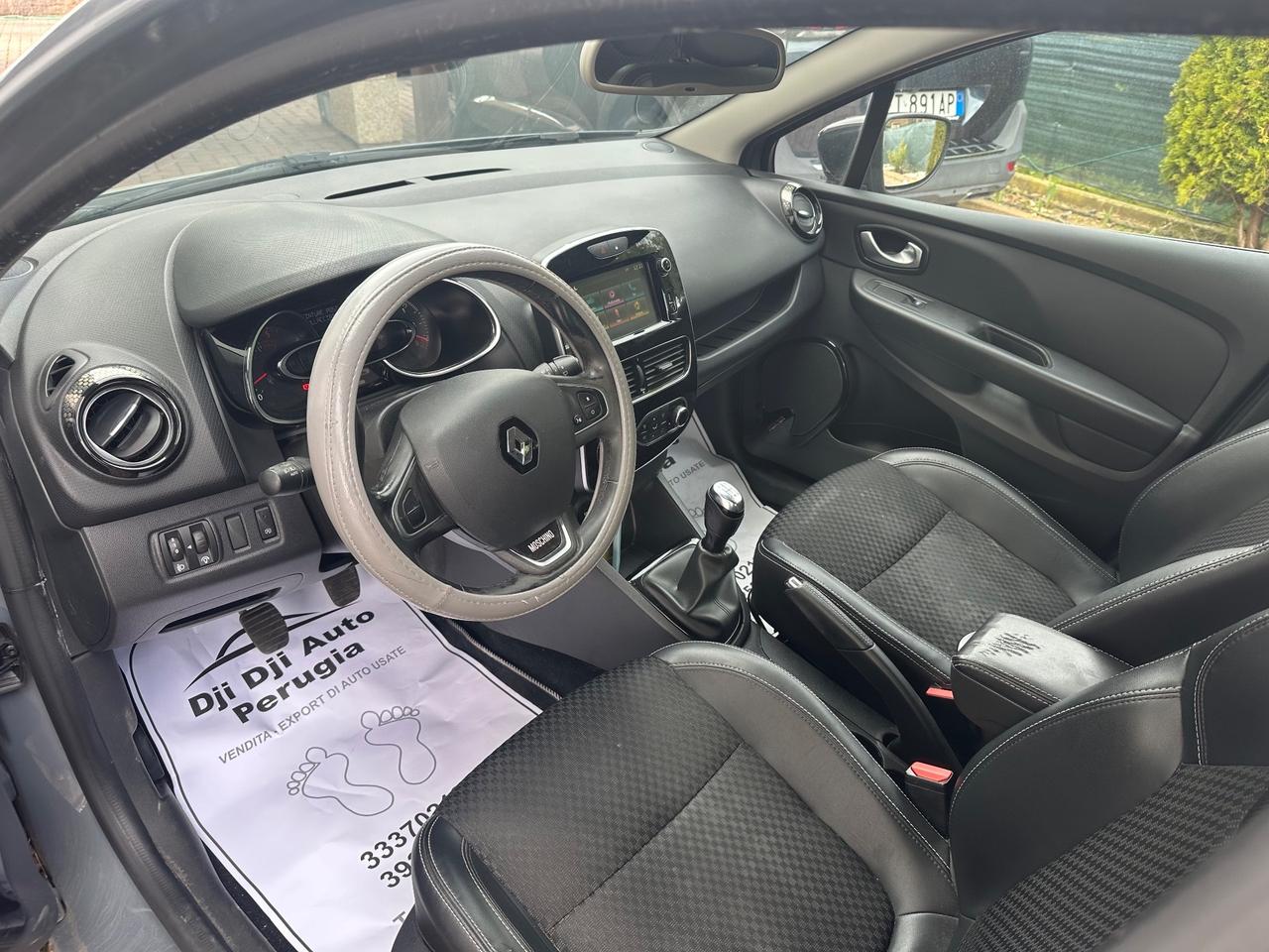 Renault Clio dCi 8V 90 CV 5 porte Moschino Intens