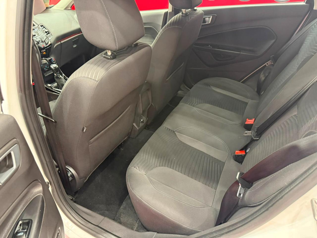 Ford Fiesta 1.5 TDCi 75cv BLACK-WHITE - 2014