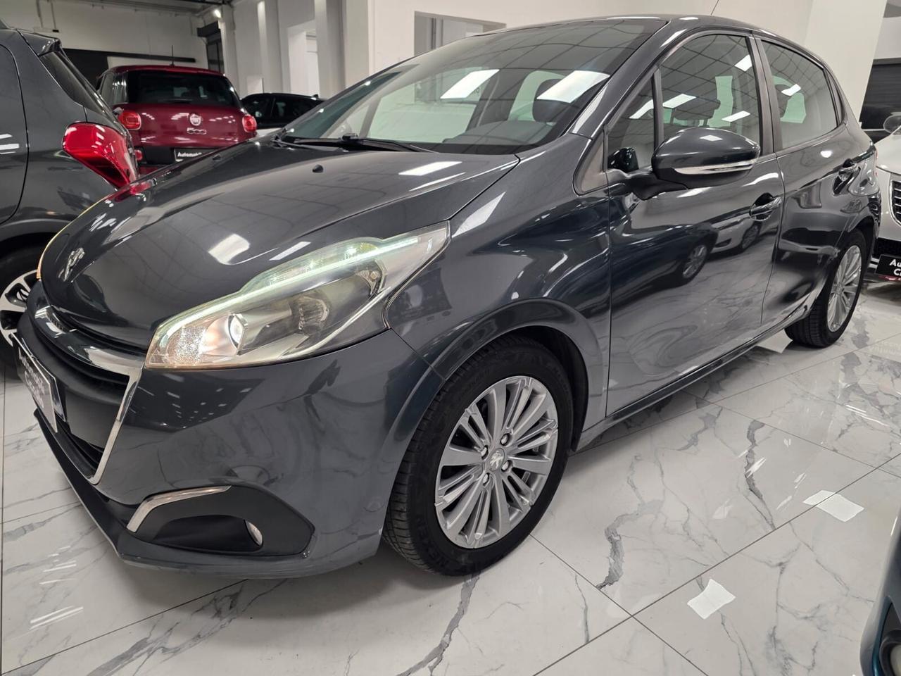 Peugeot 208 BlueHDi 75 5 porte Allure