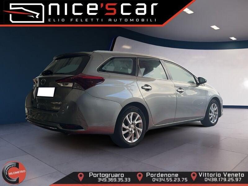 Toyota Auris Touring Sports 1.6 D-4D Business