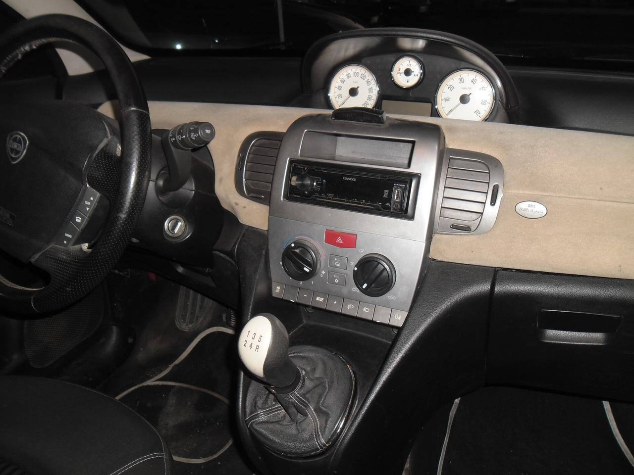 Lancia Ypsilon 1.3 Multijet 16V Argento