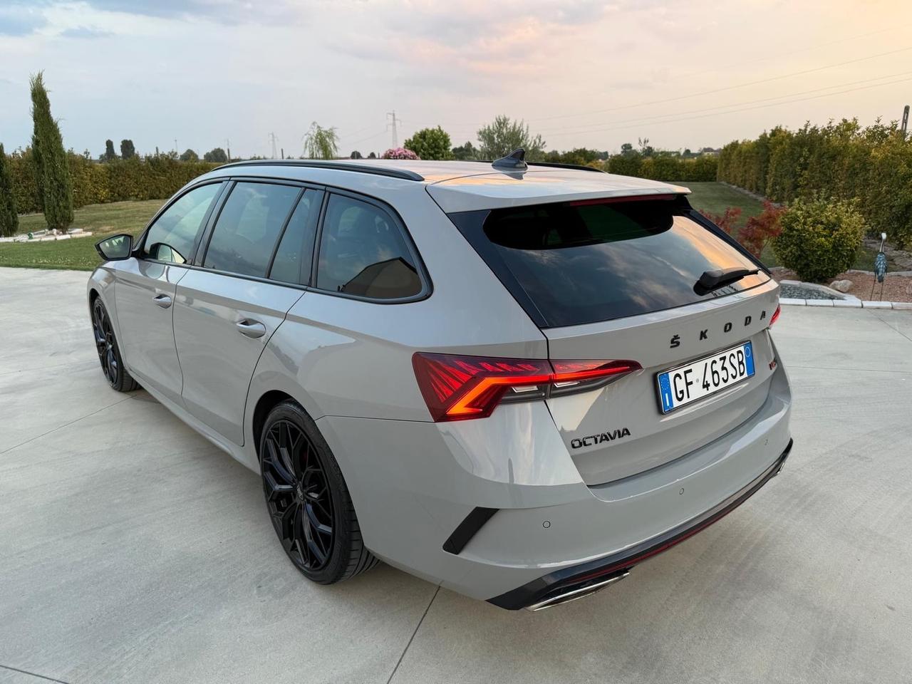 Skoda Octavia 2.0 TDI EVO SCR 200 CV DSG 4x4 Wagon RS