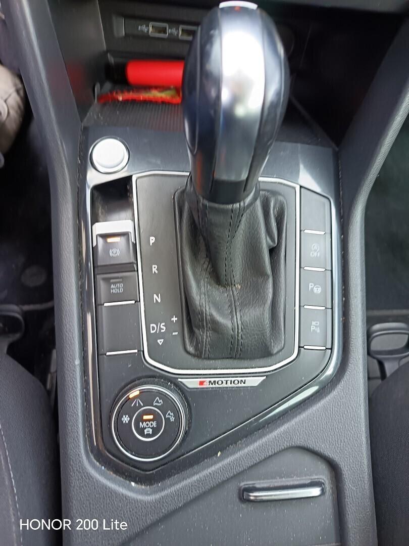 VOLKSWAGEN Tiguan Allspace 2.0 TDI DSG 4MOT R-LINE