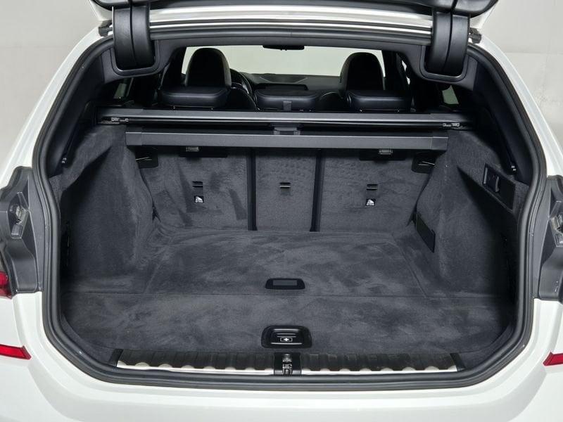 BMW Serie 3 G21 2019 Touring Diese 320d Touring mhev 48V xdrive Msport auto