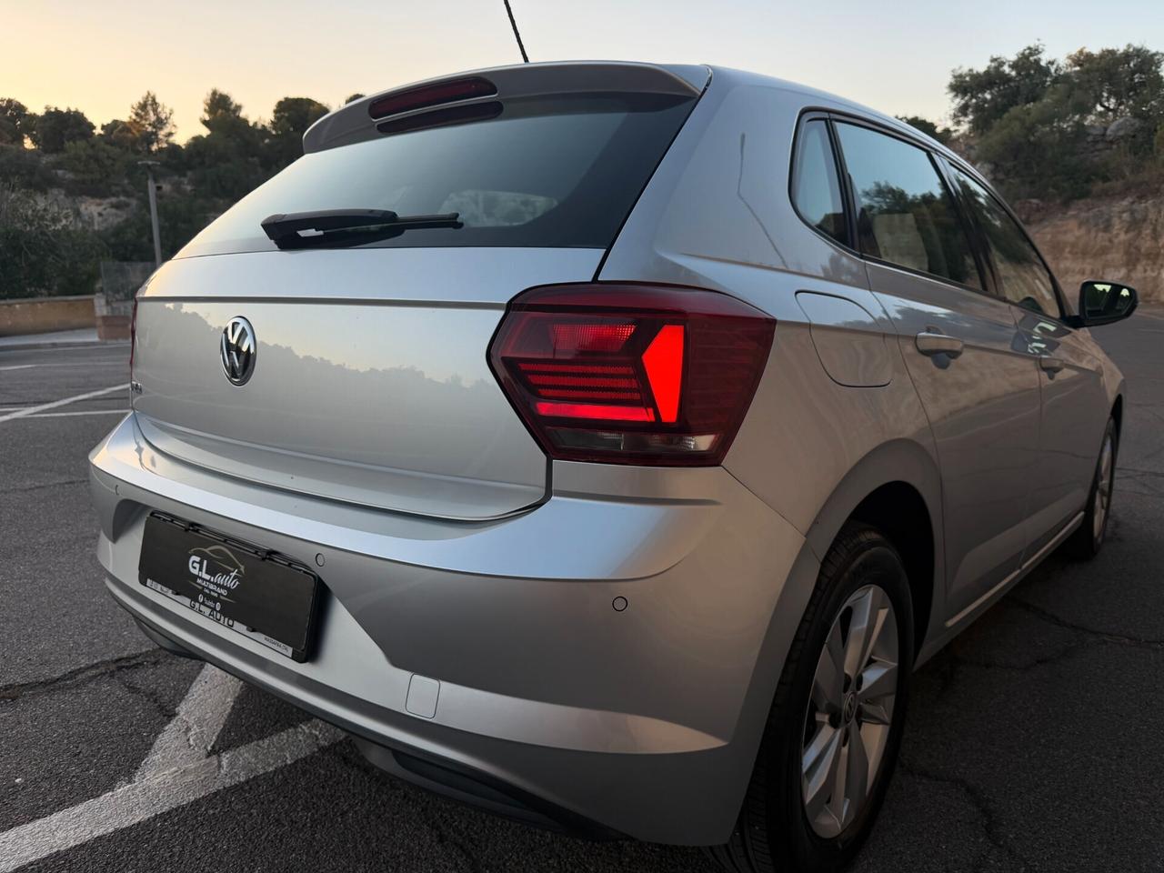 Volkswagen Polo/1.0 75 CV/LED/5 POSTI/CAR PLAY