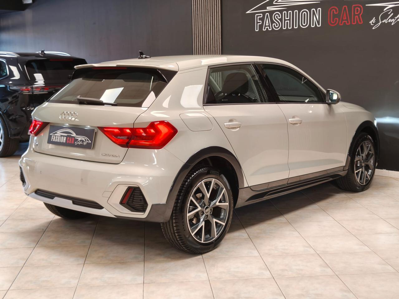 Audi A1 allstreet 30 TFSI Admired
