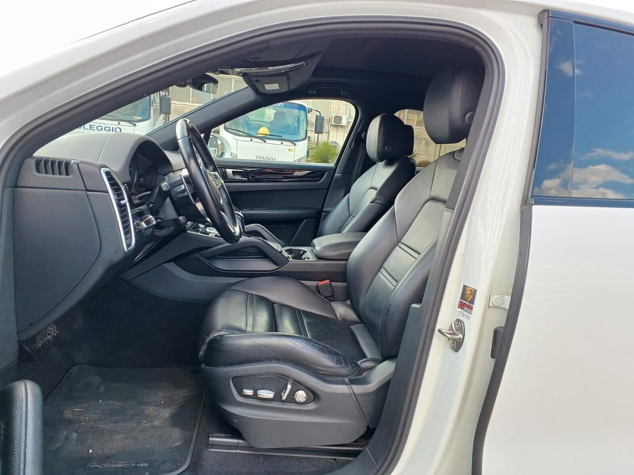 Porsche Cayenne 3.0 V6