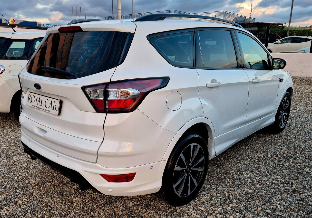 Ford Kuga 1.5 TDCI 120 CV S&S 2WD ST-Line