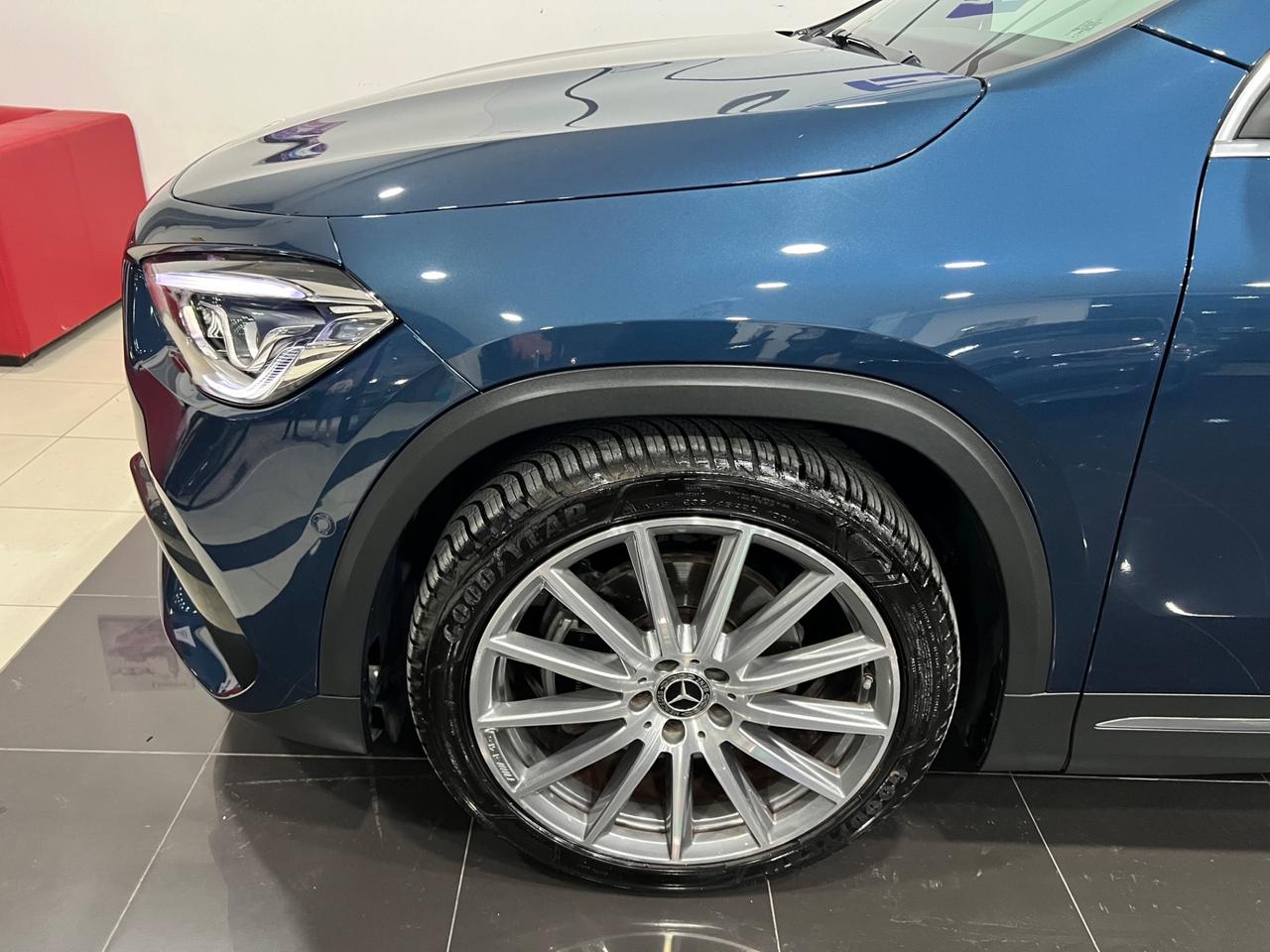 Mercedes Benz GLA 200d Aut. Premium AMG 150 cv
