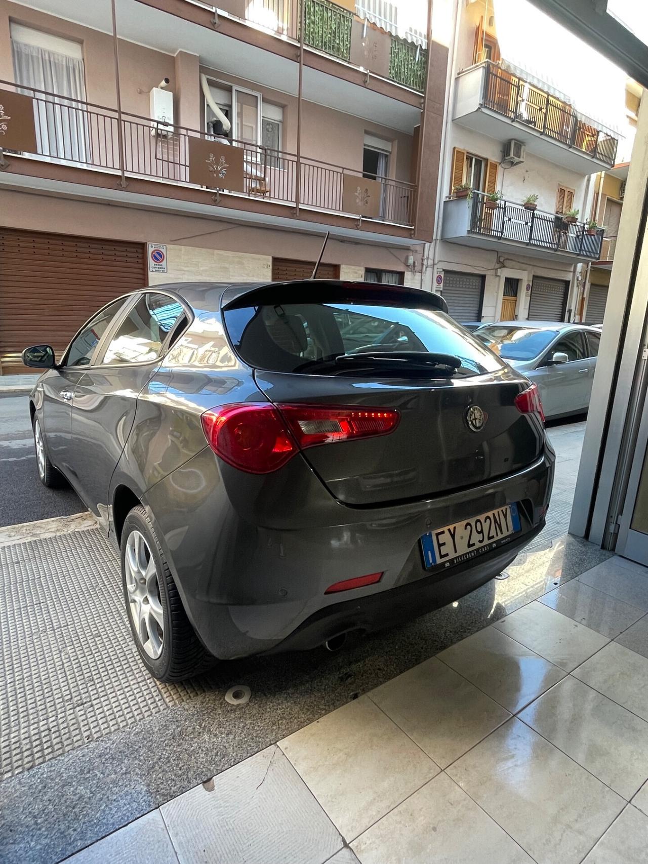 Alfa Romeo Giulietta 1.6 JTDm-2 105 CV Distinctive