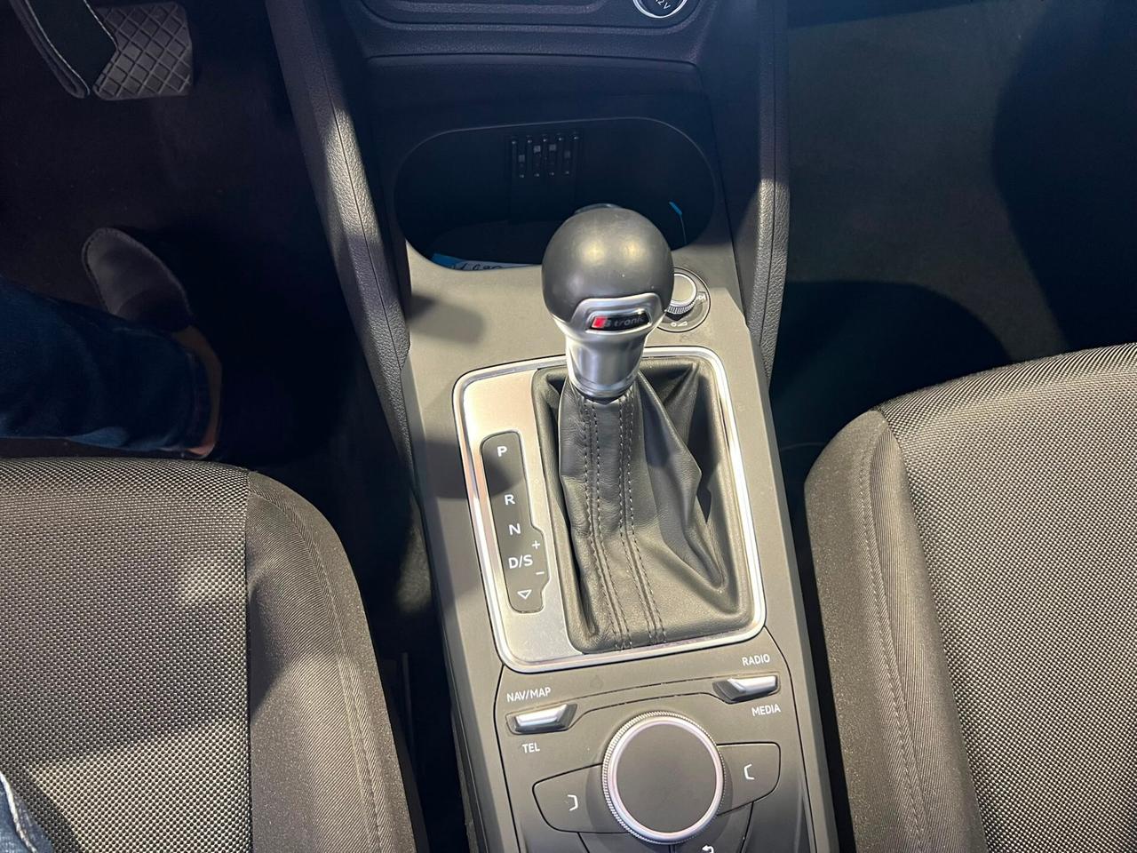 Audi Q2 30 TDI Business 2019