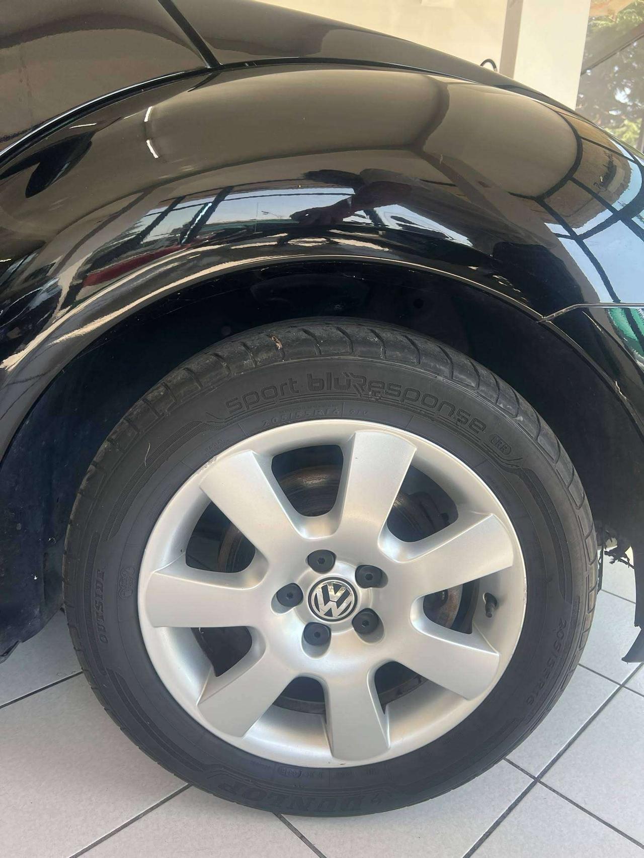 Volkswagen Maggiolino New Beetle Cabrio 1.6