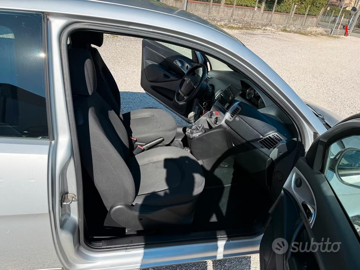 Lancia Ypsilon 1.4 Unyca Ecochic GPL 77 cv VETTURA IN ARRIVO