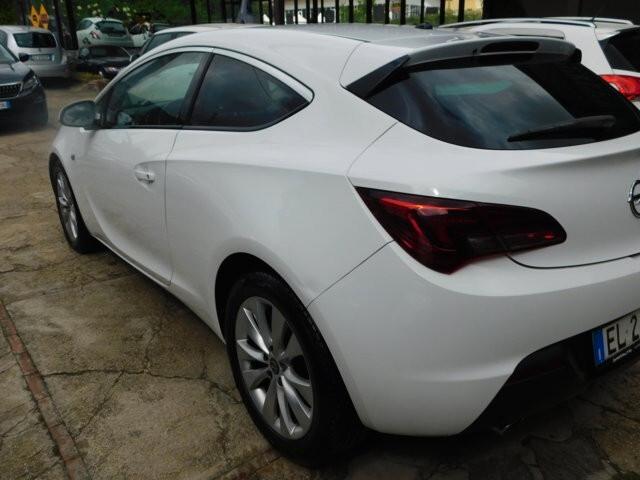 Opel Astra GTC 1.4 Turbo 120CV S&S 3 porte Cosmo