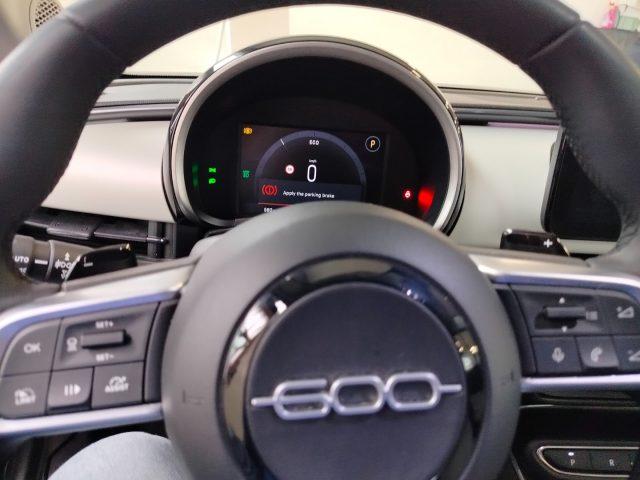 FIAT 600 Hybrid 100 CV DCT MHEV La Prima