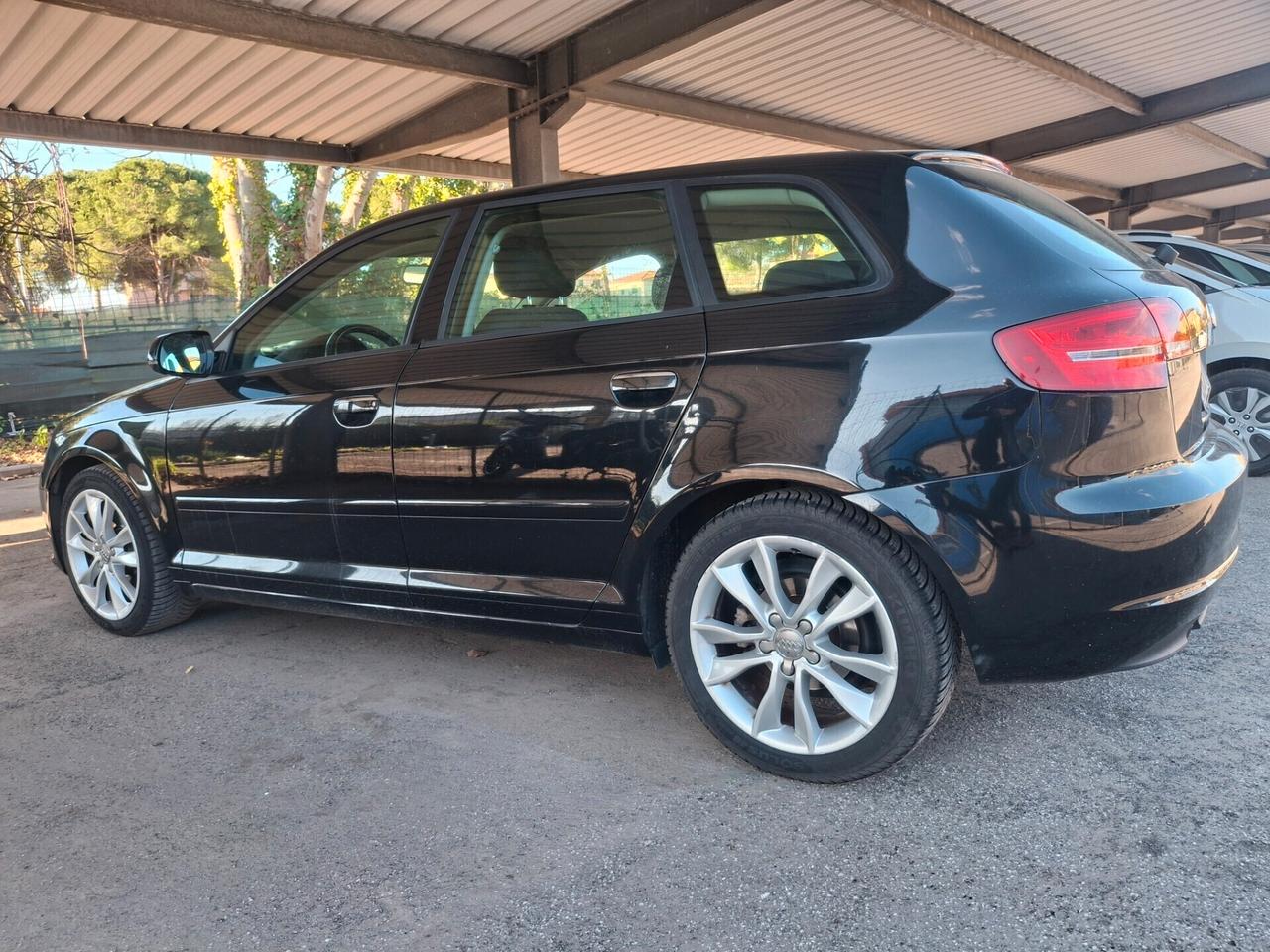 Audi A3 SPB 1.6 TDI 105 CV CR-*FRIZIONE NUOVA*